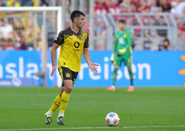 亚冠联赛直播-图片报：多特不满切尔西突然召回安塞尔米诺 但预计冬窗不会补强