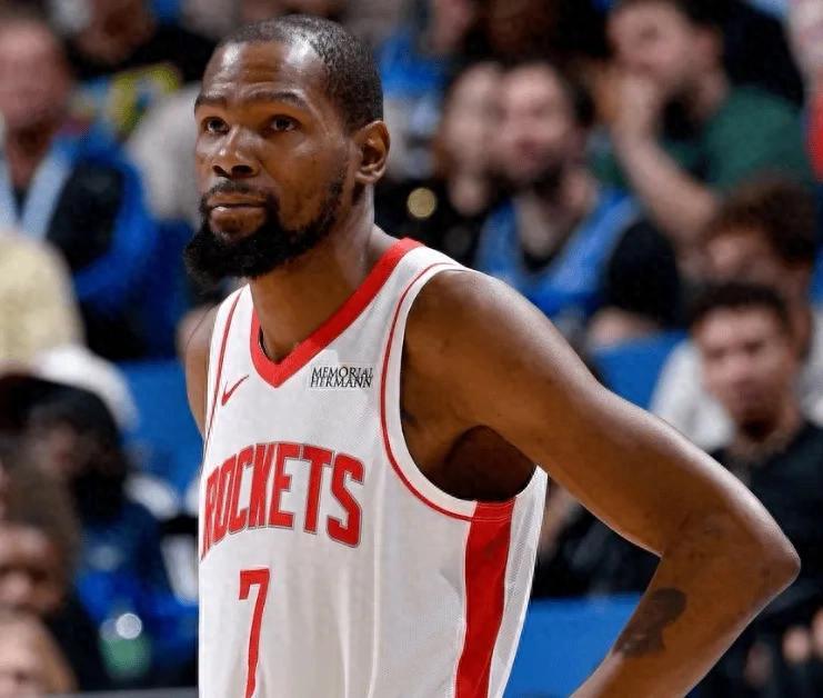 英超直播-三分32中17！感谢杜兰特帮助，谢泼德动情发声，这番话他憋了一年